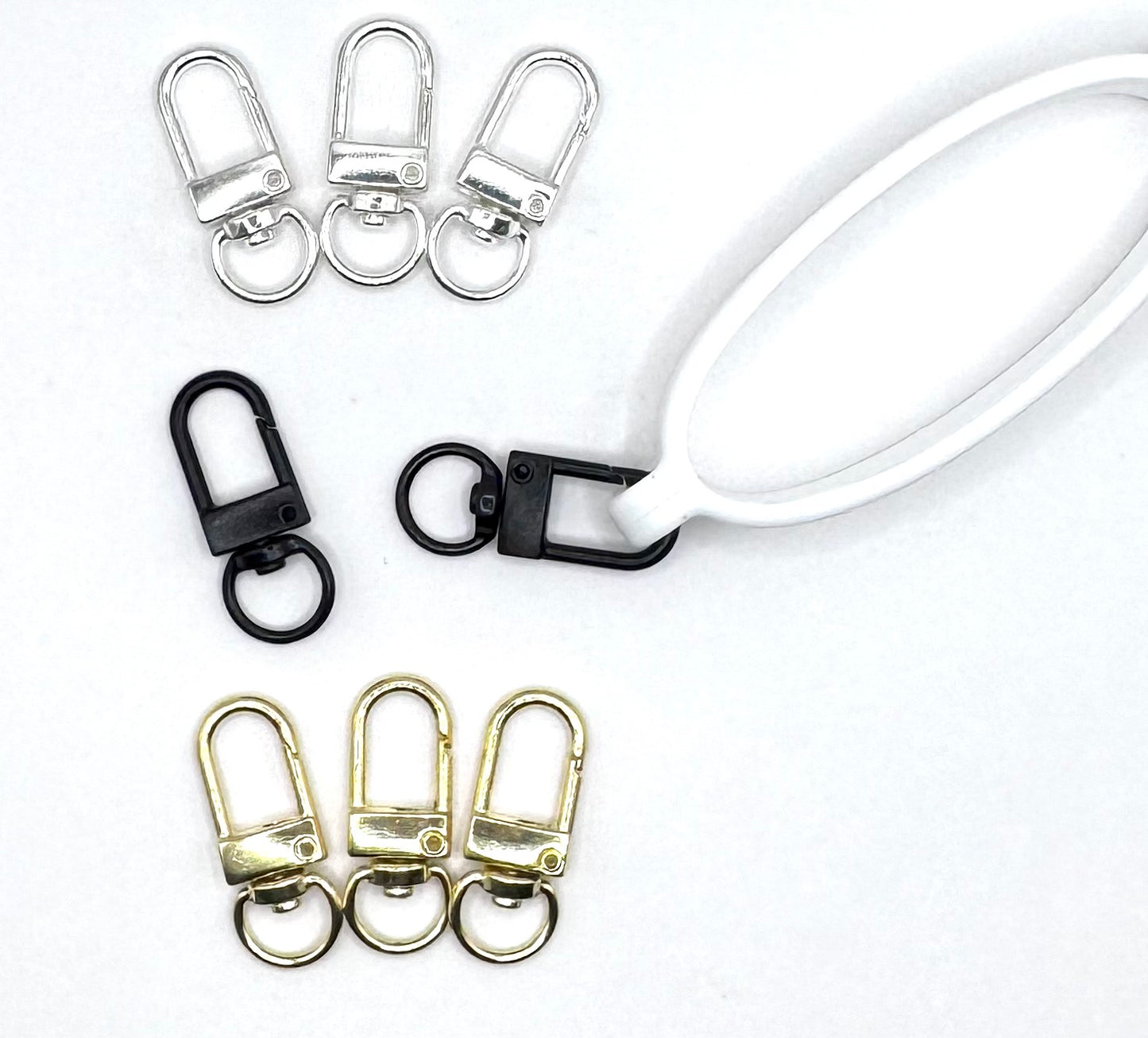 Metal swivel lobster clasp