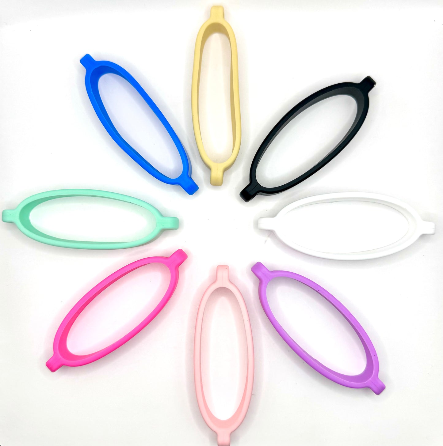 Beadable silicone tumbler holders