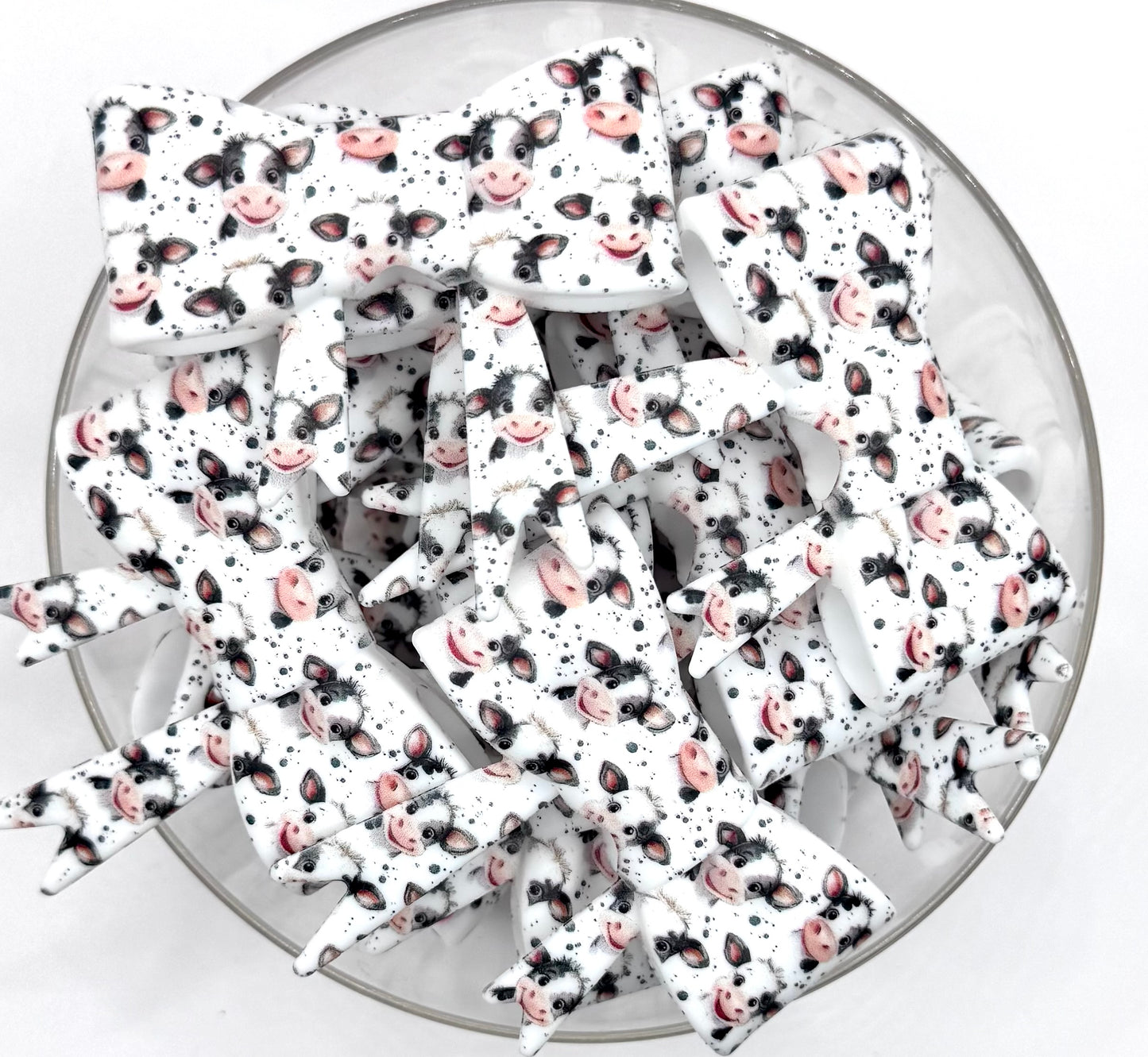 Silly cow bow silicone focal bead