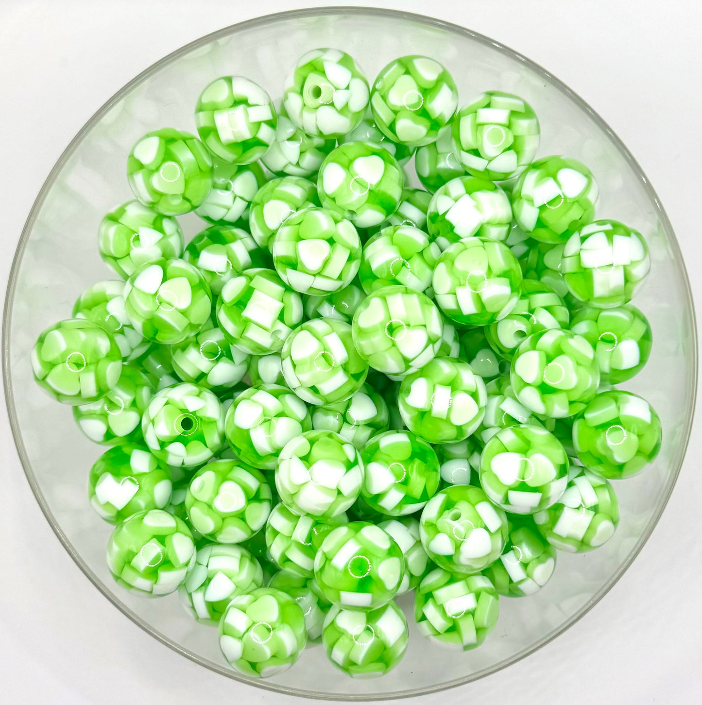 16mm acrylic heart beads