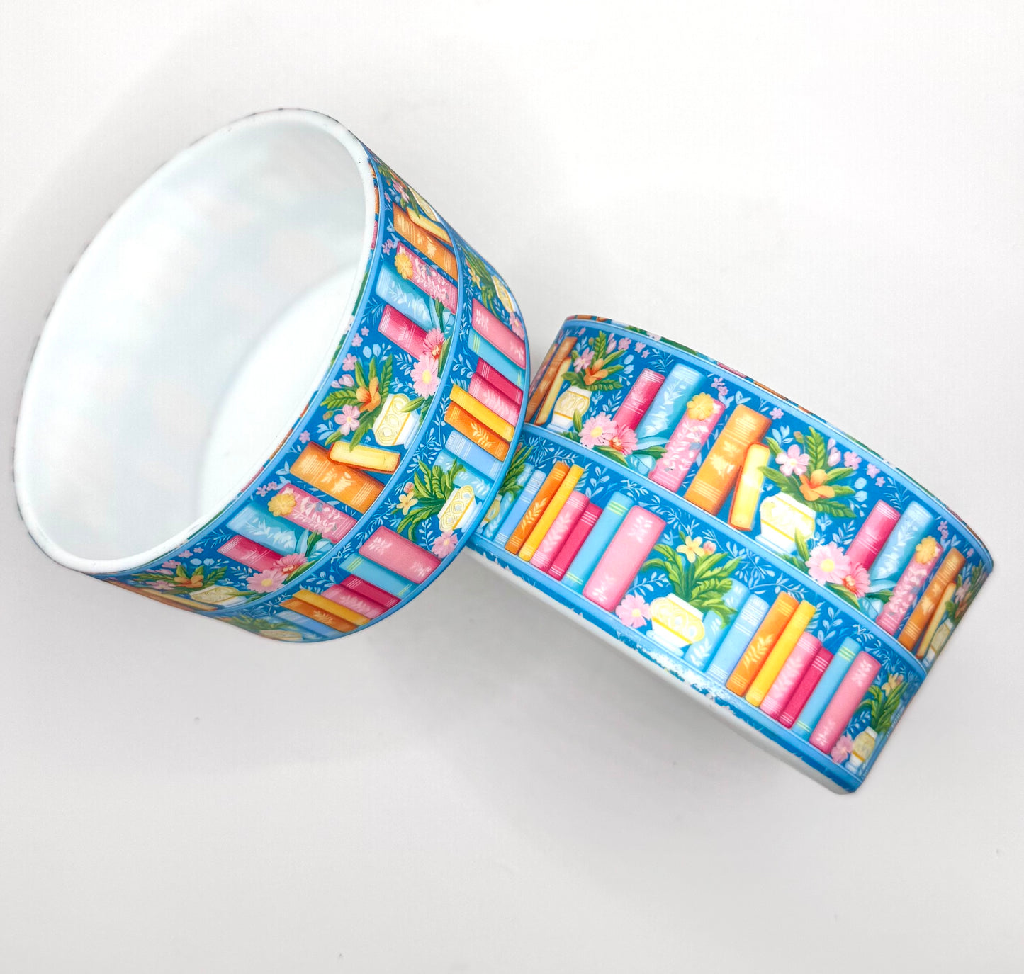 Bookshelf silicone tumbler boot