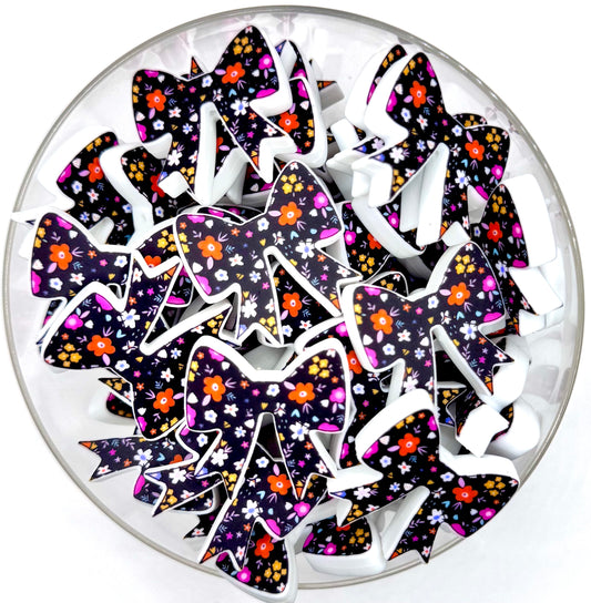 Midnight daisy (HBK exclusive & collab) silicone focal bead