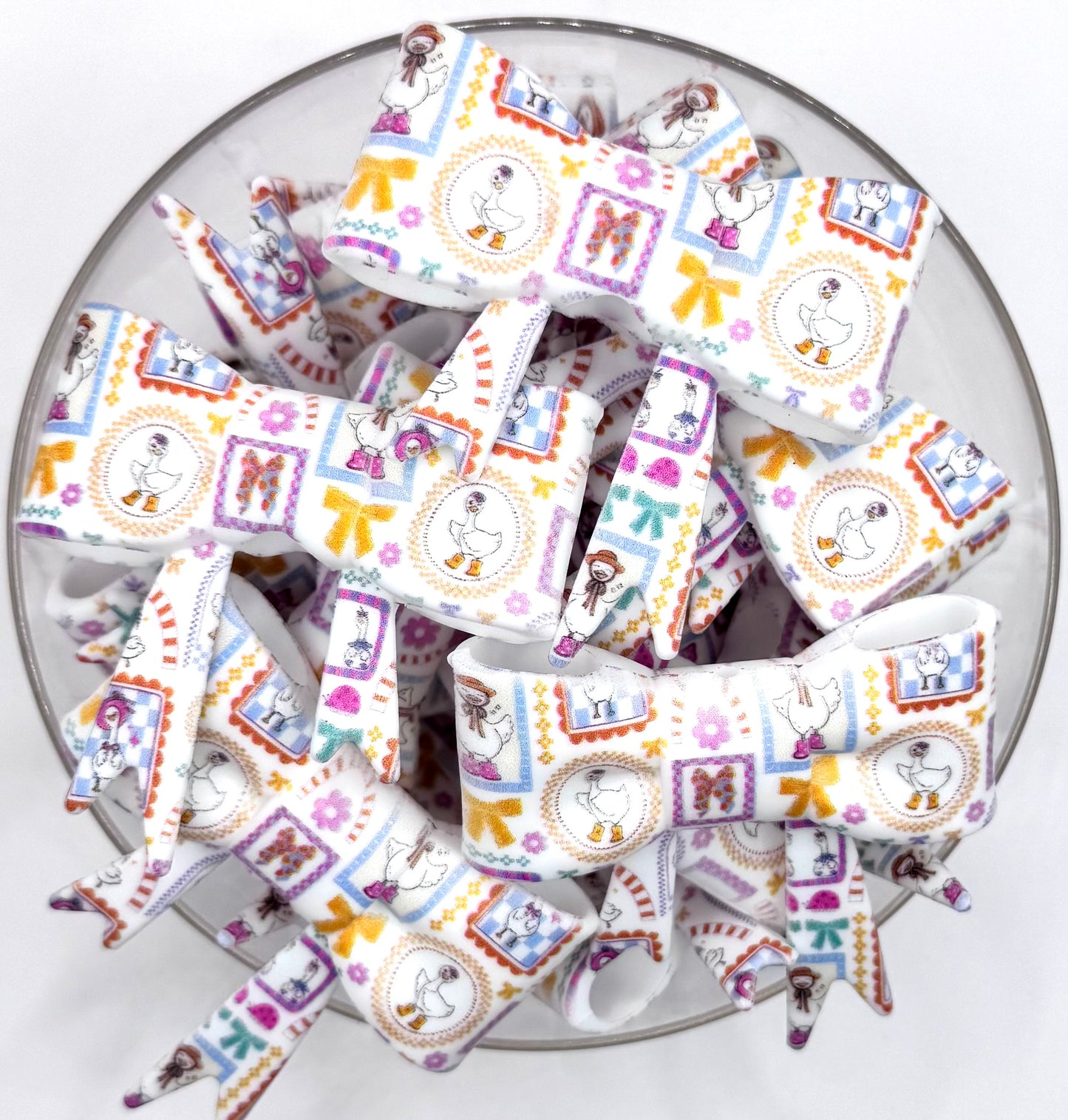 Vintage goose picture frame bow silicone focal bead