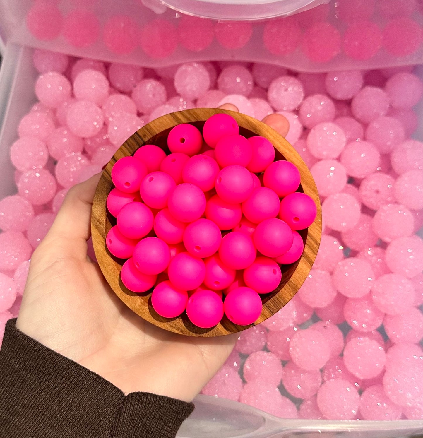 15mm Hot pink silicone bead