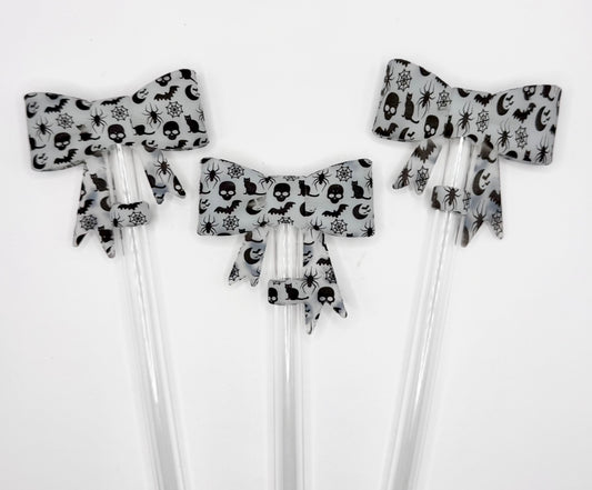 White (glow in the dark) Halloween print bow silicone straw topper