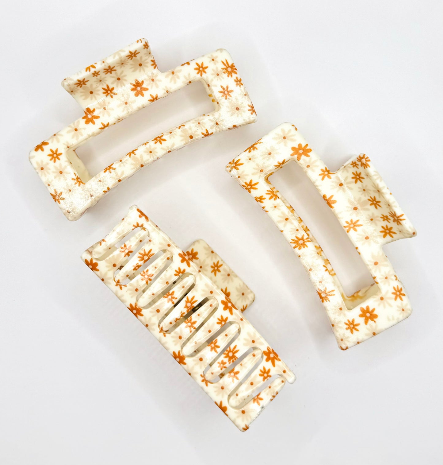 Exclusive daisy hair claw clips